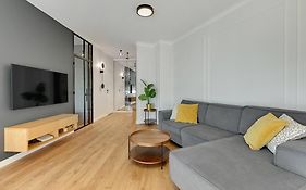 Portova By Q4Apartments